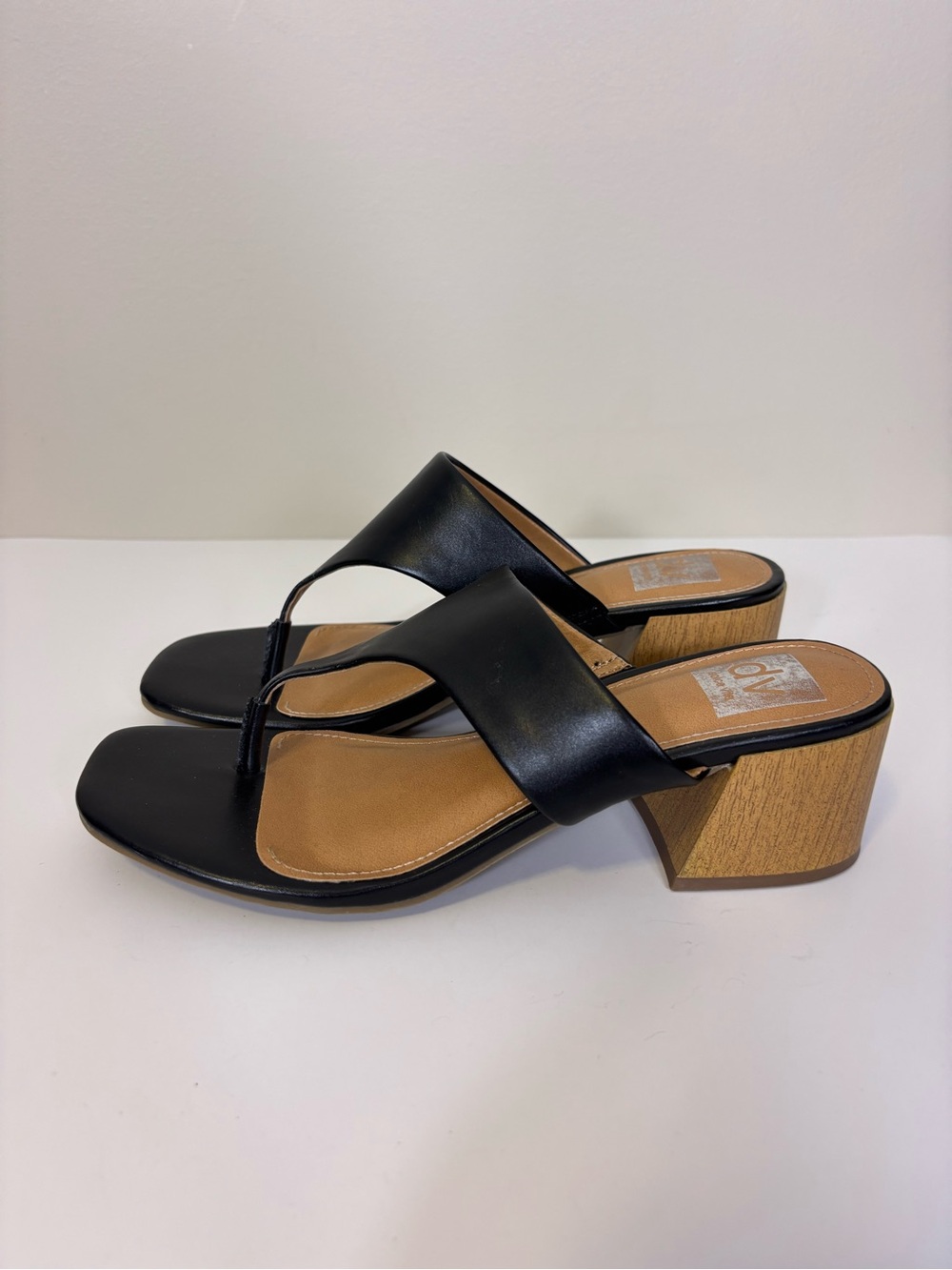 Dolce Vita Black Leather Square Toe Thong Block Heel Sandals 7